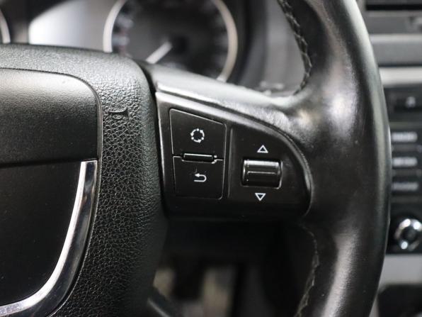 Skoda Octavia II (A5) Рестайлинг с пробегом 2012 года, цена 849 000 рублей, 270604 км, лифтбек, Автокод Объявления