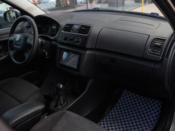 Skoda Fabia II Рестайлинг с пробегом 2012 года, цена 900 000 рублей, 83315 км, хэтчбек, Автокод Объявления