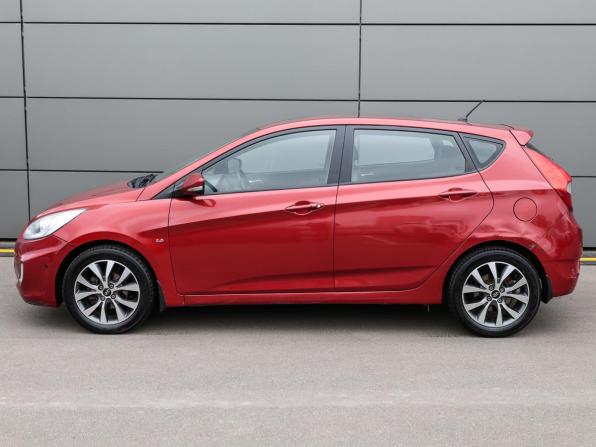 Hyundai Solaris I с пробегом 2013 года, цена 779 000 рублей, 194715 км, хэтчбек, Автокод Объявления