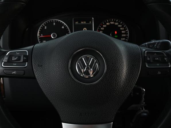 Volkswagen Multivan T5 Рестайлинг с пробегом 2010 года, цена 2 649 000 рублей, 166591 км, минивэн, Автокод Объявления