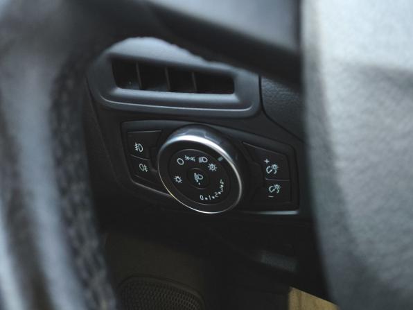 Ford Focus III Рестайлинг с пробегом 2015 года, цена 850 000 рублей, 206322 км, хэтчбек, Автокод Объявления