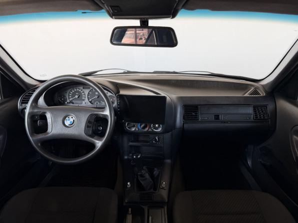 BMW 3 серии III (E36) с пробегом 1992 года, цена 273 000 рублей, 333776 км, седан, Автокод Объявления