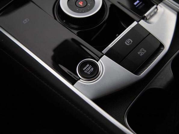 Kia Sportage V с пробегом 2023 года, цена 3 875 000 рублей, 11970 км, внедорожник, Автокод Объявления