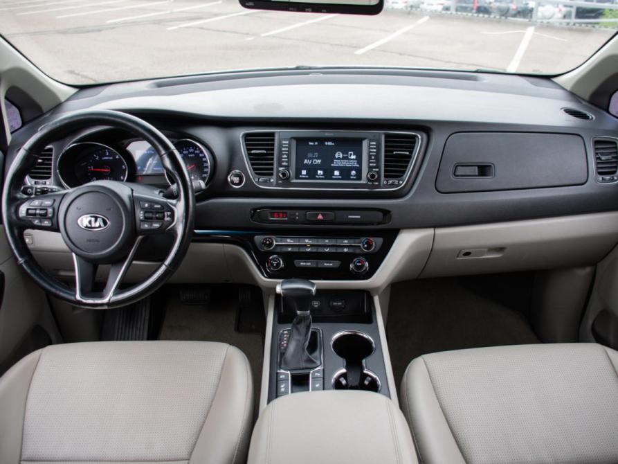 Kia Carnival III Москва  - изображение 14
