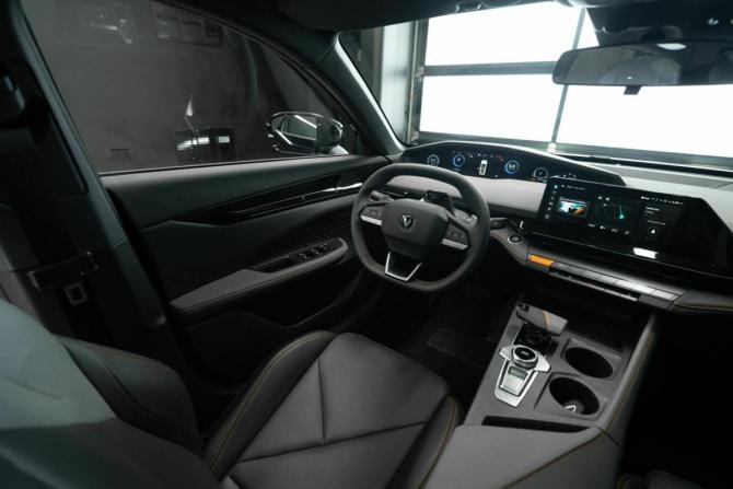 Новый Changan UNI-V I 2024 года, цена 3 329 900 рублей, лифтбек, Автокод Объявления