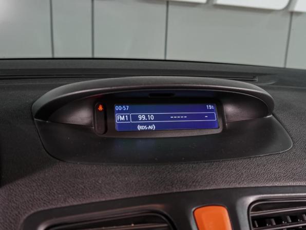 Renault Fluence I Рестайлинг с пробегом 2014 года, цена 909 000 рублей, 127900 км, седан, Автокод Объявления