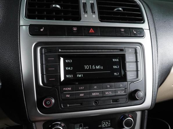 Volkswagen Polo V Рестайлинг с пробегом 2016 года, цена 1 289 000 рублей, 80625 км, седан, Автокод Объявления