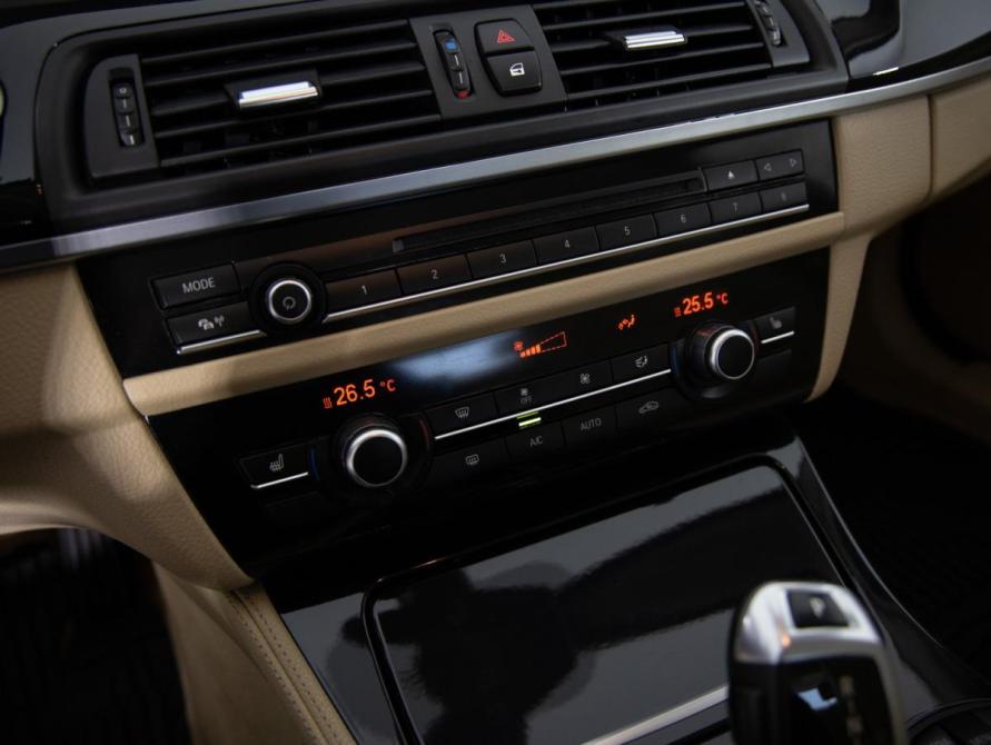 BMW 5 серии VI (F10/F11/F07) Рестайлинг Санкт-Петербург  - изображение 17