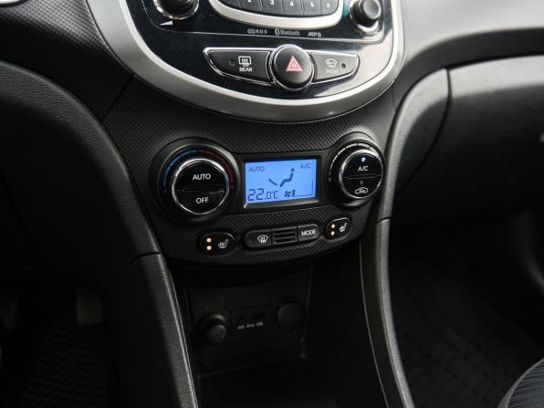 Hyundai Solaris I с пробегом 2014 года, цена 945 000 рублей, 104000 км, седан, Автокод Объявления