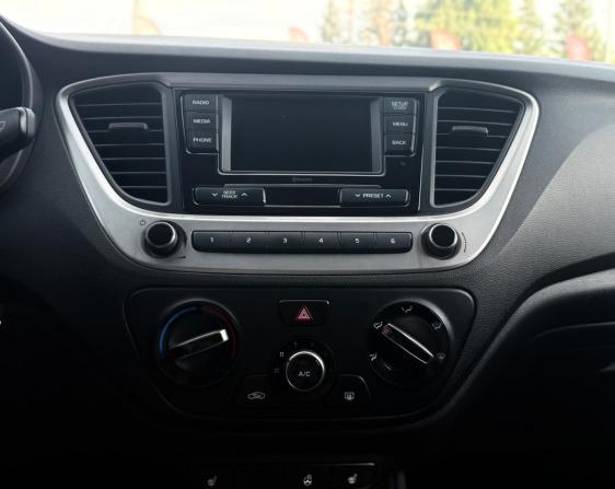 Hyundai Solaris II с пробегом 2017 года, цена 1 150 000 рублей, 172327 км, седан, Автокод Объявления