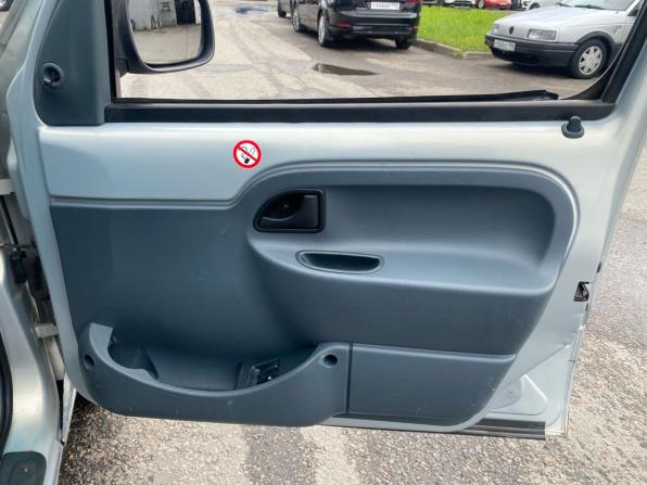 Renault Kangoo I с пробегом 2001 года, цена 199 000 рублей, 220000 км, компактвэн, Автокод Объявления
