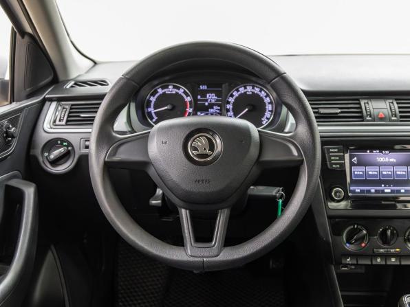 Skoda Rapid I Рестайлинг с пробегом 2018 года, цена 1 148 000 рублей, 93504 км, лифтбек, Автокод Объявления