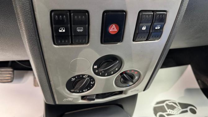 Renault Logan I с пробегом 2007 года, цена 200 000 рублей, 180000 км, седан, Автокод Объявления