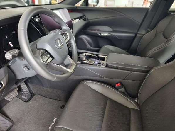 Lexus RX V с пробегом 2024 года, цена 10 490 000 рублей, 70 км, внедорожник, Автокод Объявления
