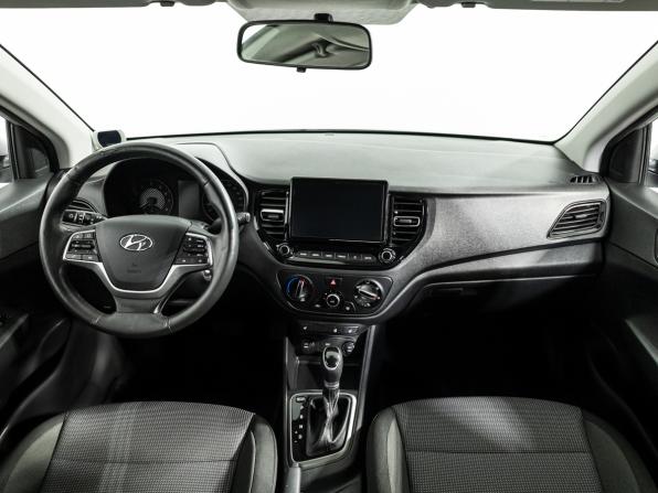 Hyundai Solaris II Рестайлинг с пробегом 2021 года, цена 1 649 700 рублей, 75077 км, седан, Автокод Объявления