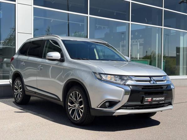 Mitsubishi Outlander III Рестайлинг 2 с пробегом 2015 года, цена 1 745 000 рублей, 110000 км, внедорожник, Автокод Объявления