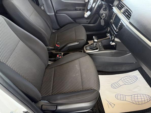 Kia Rio IV с пробегом 2018 года, цена 1 375 000 рублей, 139750 км, хэтчбек, Автокод Объявления