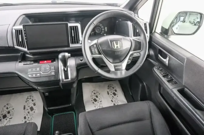 Honda Stepwgn IV Рестайлинг с пробегом 2013 года, цена 1 469 000 рублей, 260000 км, минивэн, Автокод Объявления