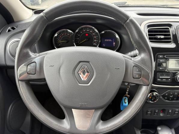 Renault Sandero II с пробегом 2015 года, цена 750 000 рублей, 90000 км, хэтчбек, Автокод Объявления