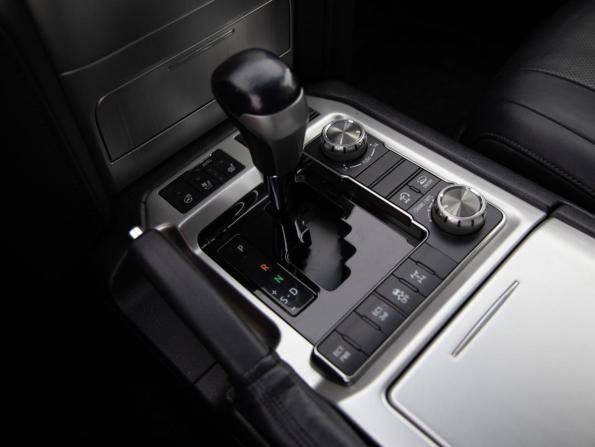 Toyota Land Cruiser 200 Series Рестайлинг 2 с пробегом 2016 года, цена 6 590 000 рублей, 98004 км, внедорожник, Автокод Объявления