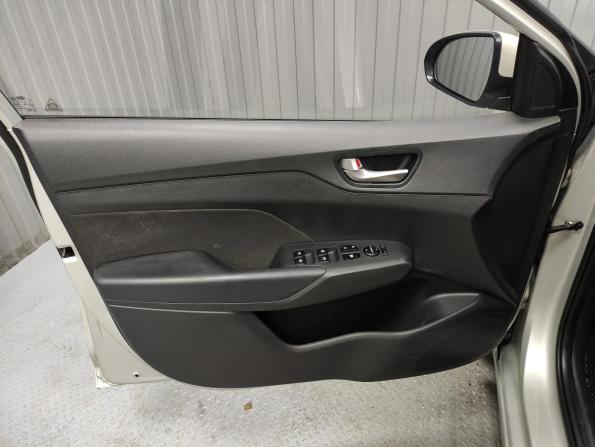 Hyundai Solaris II с пробегом 2019 года, цена 1 330 000 рублей, 140216 км, седан, Автокод Объявления