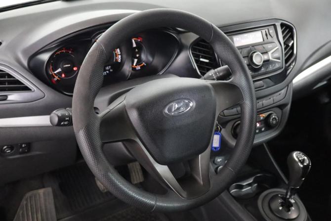 Lada (ВАЗ) Vesta I с пробегом 2017 года, цена 899 000 рублей, 83000 км, седан, Автокод Объявления