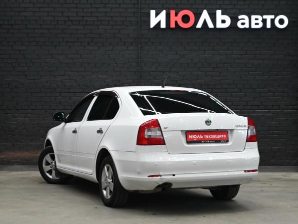 Skoda Octavia II (A5) Рестайлинг с пробегом 2012 года, цена 900 000 рублей, 163153 км, лифтбек, Автокод Объявления