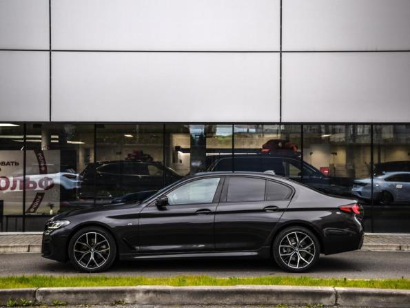 BMW 5 серии VII (G30/G31/G38) Рестайлинг с пробегом 2021 года, цена 5 199 000 рублей, 50102 км, седан, Автокод Объявления