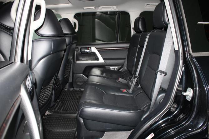 Toyota Land Cruiser 200 Series Рестайлинг 1 с пробегом 2015 года, цена 3 800 000 рублей, 172990 км, внедорожник, Автокод Объявления