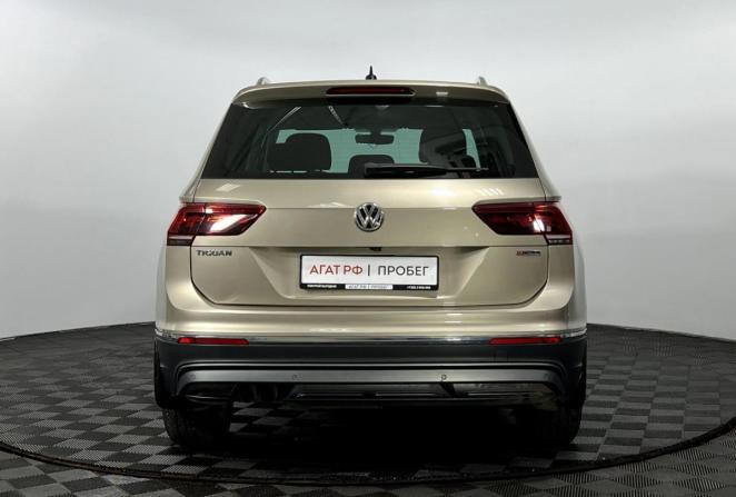 Volkswagen Tiguan II с пробегом 2018 года, цена 2 250 000 рублей, 198754 км, внедорожник, Автокод Объявления