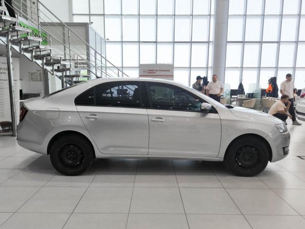 Skoda Rapid I Рестайлинг с пробегом 2018 года, цена 990 000 рублей, 194300 км, лифтбек, Автокод Объявления
