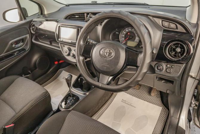Toyota Vitz III (XP130) Рестайлинг с пробегом 2019 года, цена 1 179 000 рублей, 113200 км, хэтчбек, Автокод Объявления