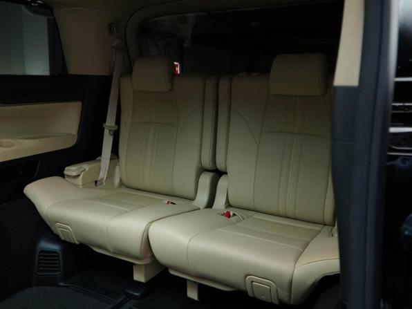 Toyota Alphard III Рестайлинг с пробегом 2018 года, цена 4 467 077 рублей, 137806 км, минивэн, Автокод Объявления