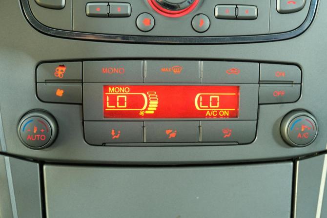 Ford Mondeo IV с пробегом 2008 года, цена 999 000 рублей, 251000 км, седан, Автокод Объявления
