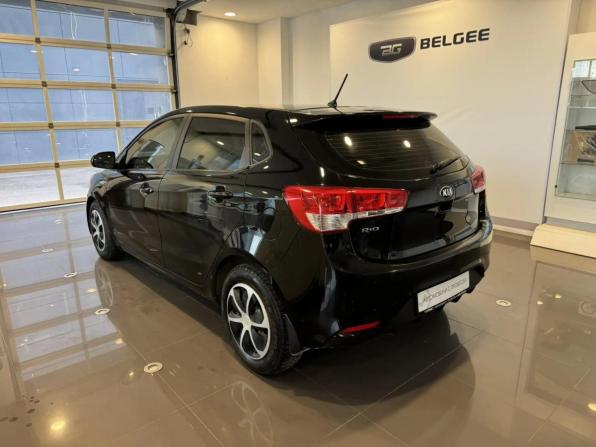 Kia Rio III Рестайлинг с пробегом 2015 года, цена 859 000 рублей, 238702 км, хэтчбек, Автокод Объявления