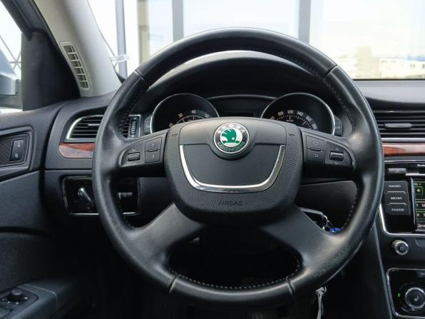 Skoda Superb II с пробегом 2012 года, цена 1 029 000 рублей, 251894 км, универсал, Автокод Объявления