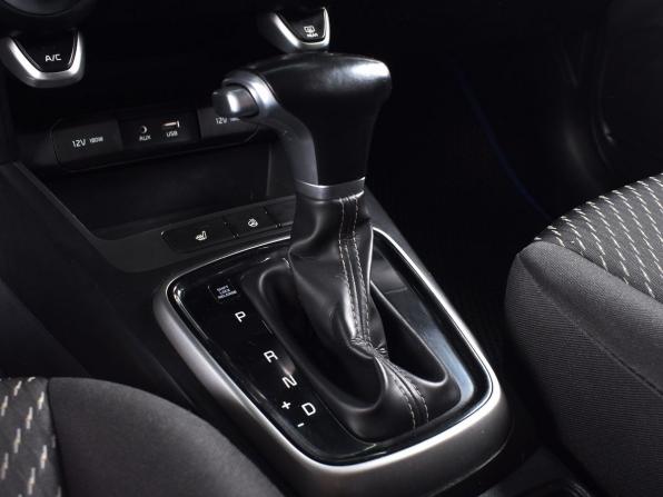 Kia Rio IV с пробегом 2018 года, цена 1 099 999 рублей, 163027 км, хэтчбек, Автокод Объявления