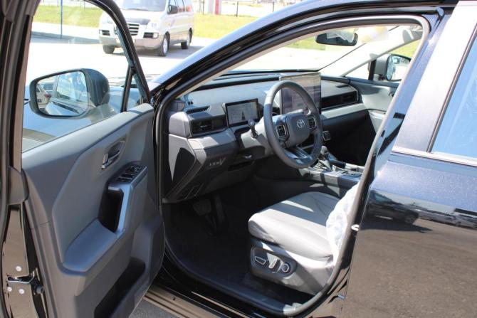 Toyota RAV4 VI (XA60) с пробегом 2025 года, цена 4 569 000 рублей, 13 км, внедорожник, Автокод Объявления