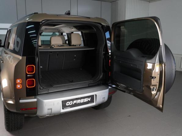 Land Rover Defender II с пробегом 2021 года, цена 7 825 000 рублей, 45569 км, внедорожник, Автокод Объявления