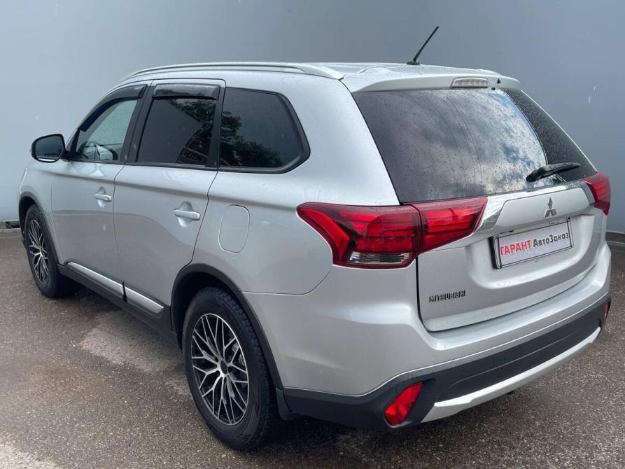 Mitsubishi Outlander III Рестайлинг 2 Стерлитамак  - изображение 5