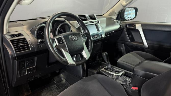 Toyota Land Cruiser Prado 150 Series Рестайлинг 1 с пробегом 2014 года, цена 3 200 000 рублей, 193914 км, внедорожник, Автокод Объявления