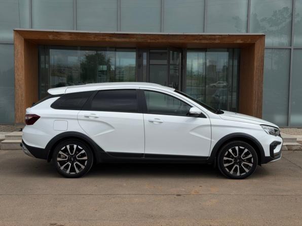 Lada (ВАЗ) Vesta I Рестайлинг (NG) с пробегом 2024 года, цена 1 550 000 рублей, 23033 км, универсал, Автокод Объявления