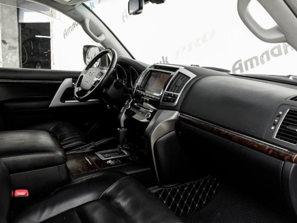 Toyota Land Cruiser 200 Series Рестайлинг 1 с пробегом 2013 года, цена 3 720 000 рублей, 277358 км, внедорожник, Автокод Объявления