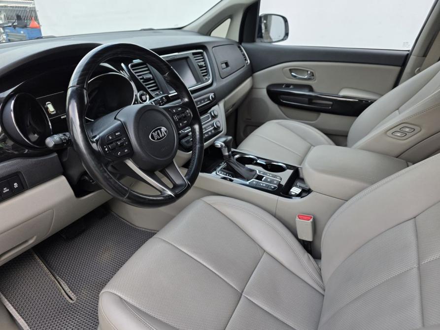 Kia Carnival III Москва  - изображение 9