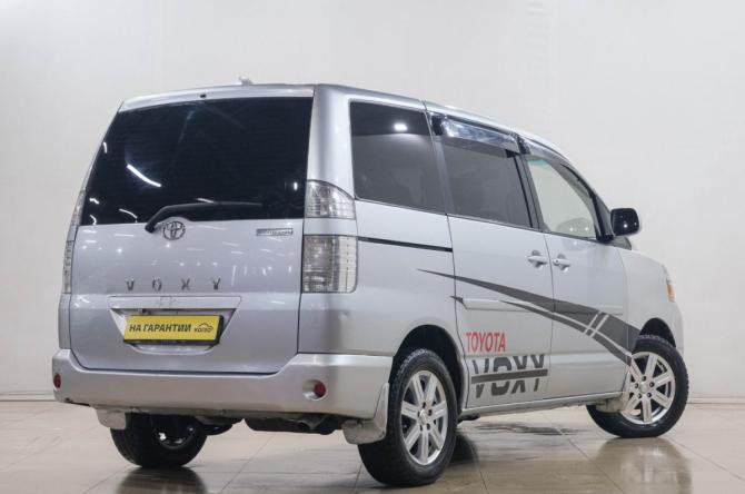 Toyota Voxy I (R60) с пробегом 2006 года, цена 949 000 рублей, 282000 км, компактвэн, Автокод Объявления
