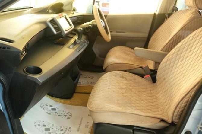 Honda Freed I с пробегом 2010 года, цена 1 059 000 рублей, 161500 км, компактвэн, Автокод Объявления