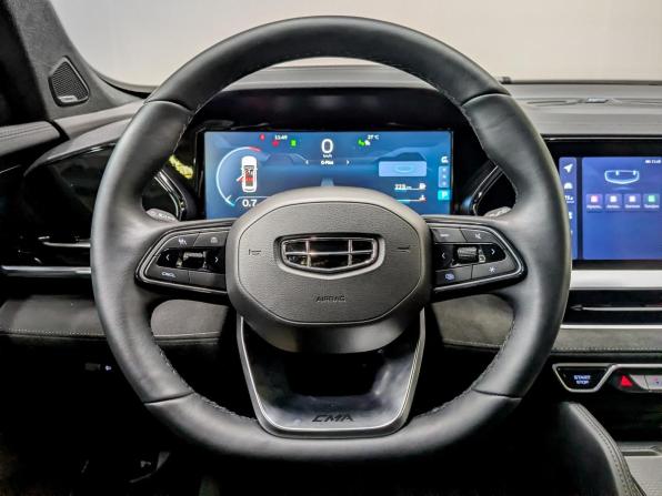 Geely Monjaro I с пробегом 2024 года, цена 3 550 000 рублей, 46590 км, внедорожник, Автокод Объявления