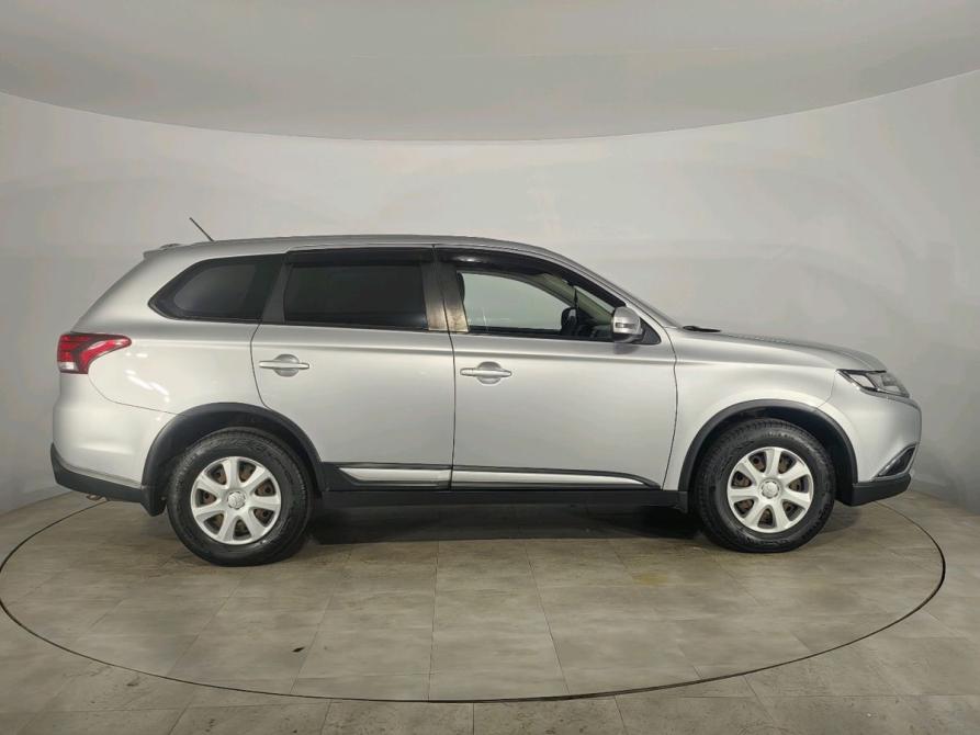 Mitsubishi Outlander III Рестайлинг 2 Санкт-Петербург  - изображение 4