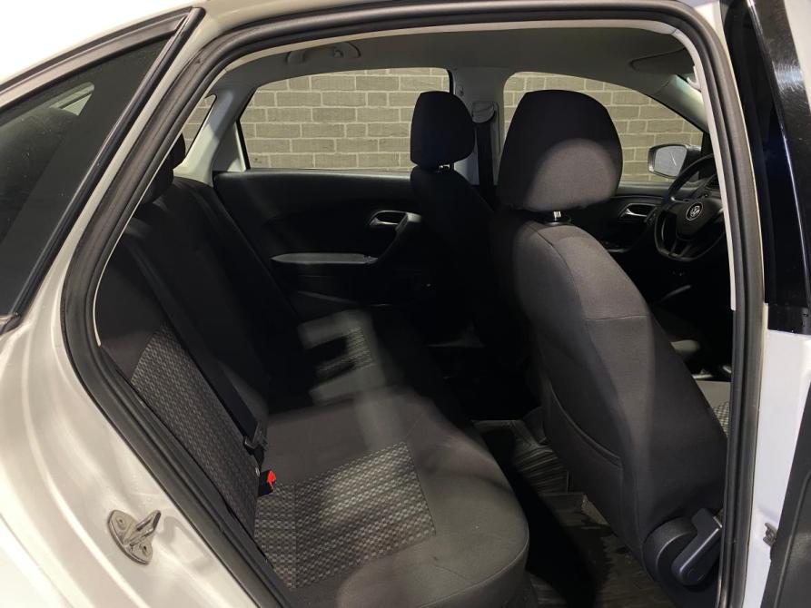 Volkswagen Polo V Рестайлинг Челябинск  - изображение 11