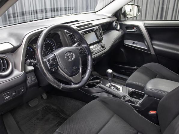 Toyota RAV4 IV (XA40) Рестайлинг с пробегом 2016 года, цена 2 398 000 рублей, 147093 км, внедорожник, Автокод Объявления